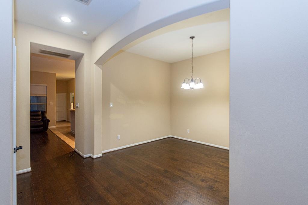 9158 Sunlight Oak Lane Property Photo 16