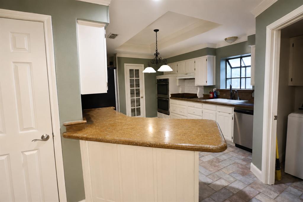 3302 Westgrove Drive Property Photo 12