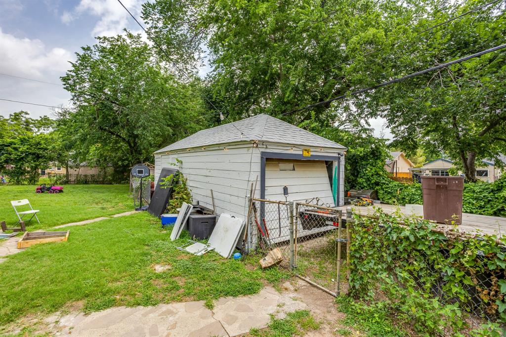 2529 Primrose Avenue Property Photo 2