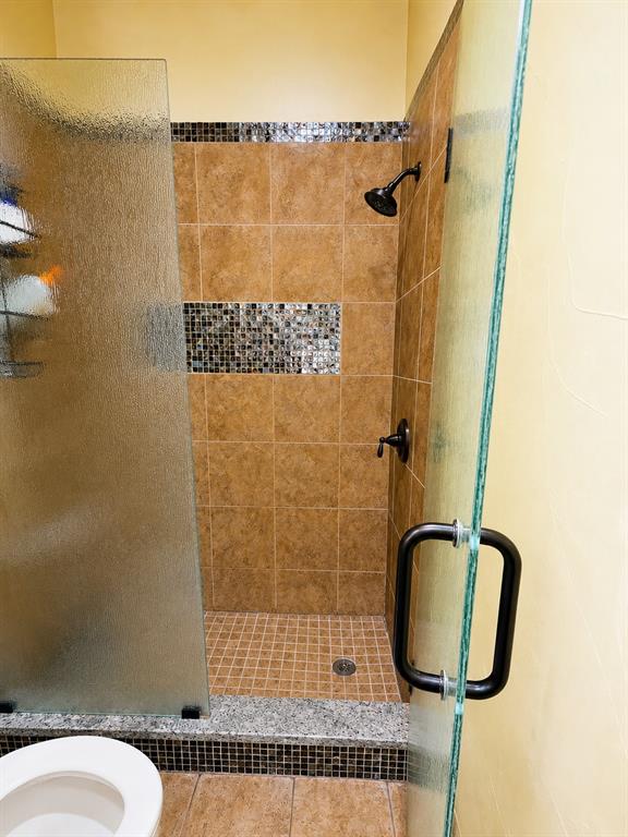 6004 Ridgemore Drive Property Photo 2