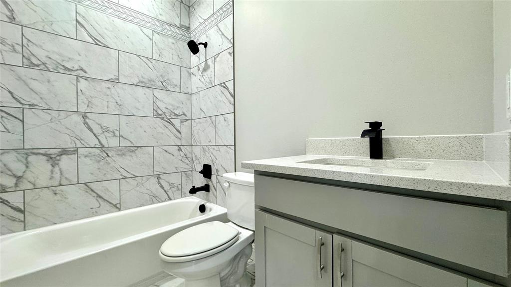 1490 Fm 1256 Property Photo 18