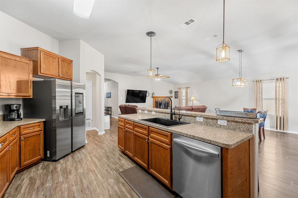 2701 Montague County Drive Property Photo 12
