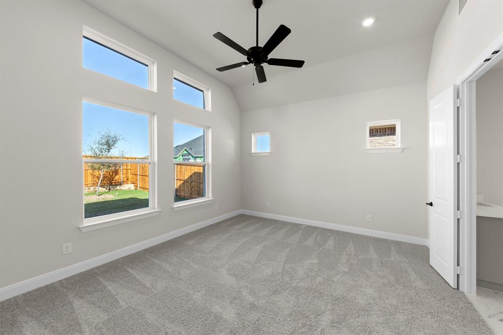 629 Bunchberry Street Property Photo 17