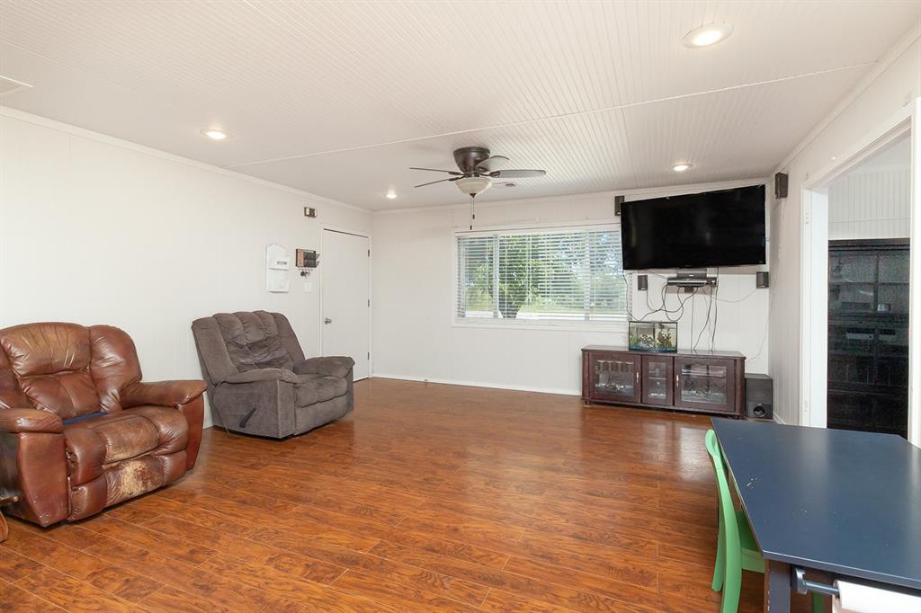 706 S Noyes Avenue Property Photo 3