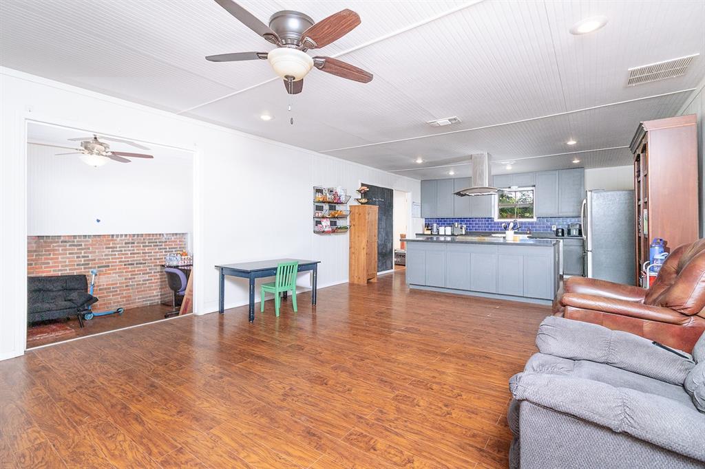 706 S Noyes Avenue Property Photo 15