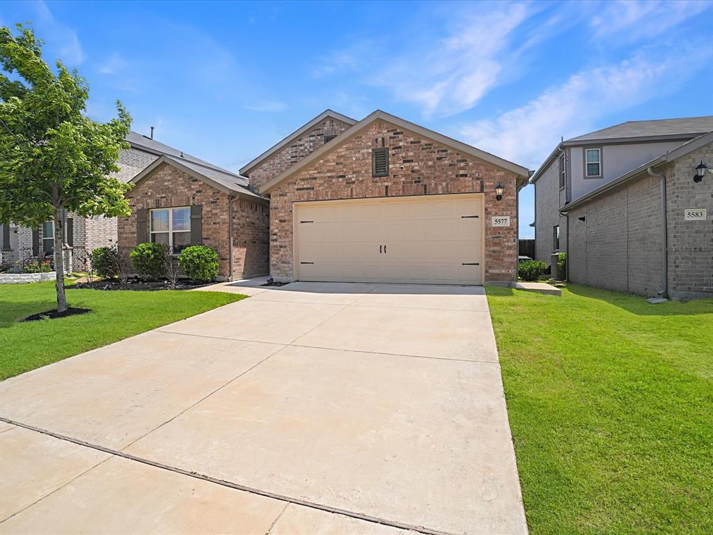 5577 Cherokee Rose Drive Property Photo 2