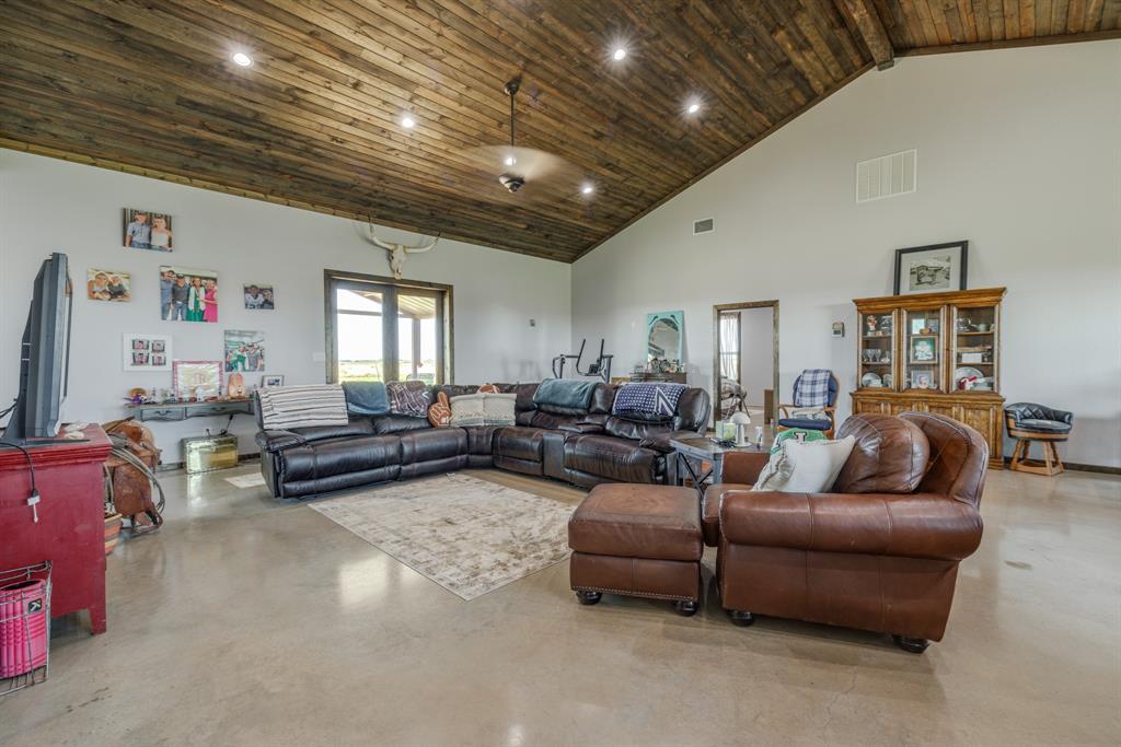 11530 County Road 140 Property Photo 6