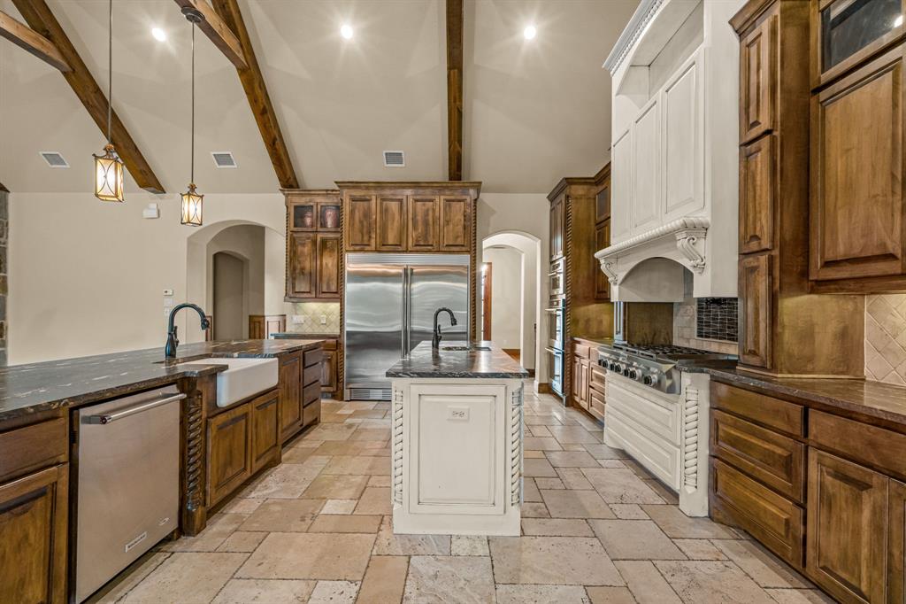 7809 Bella Flora Drive Property Photo 14