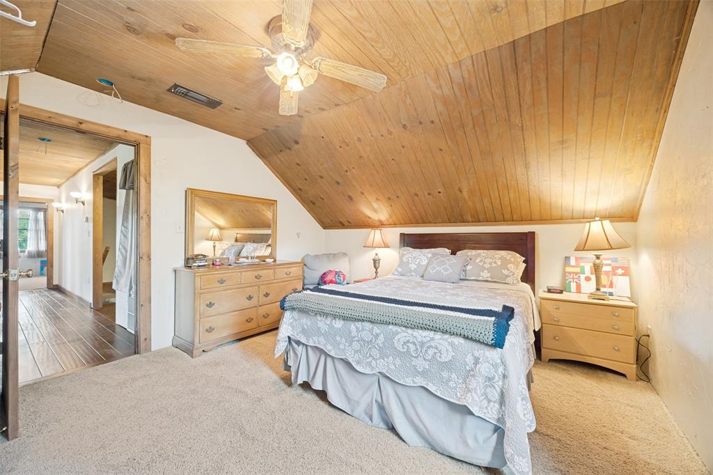 744 County Road 4910 Property Photo 17
