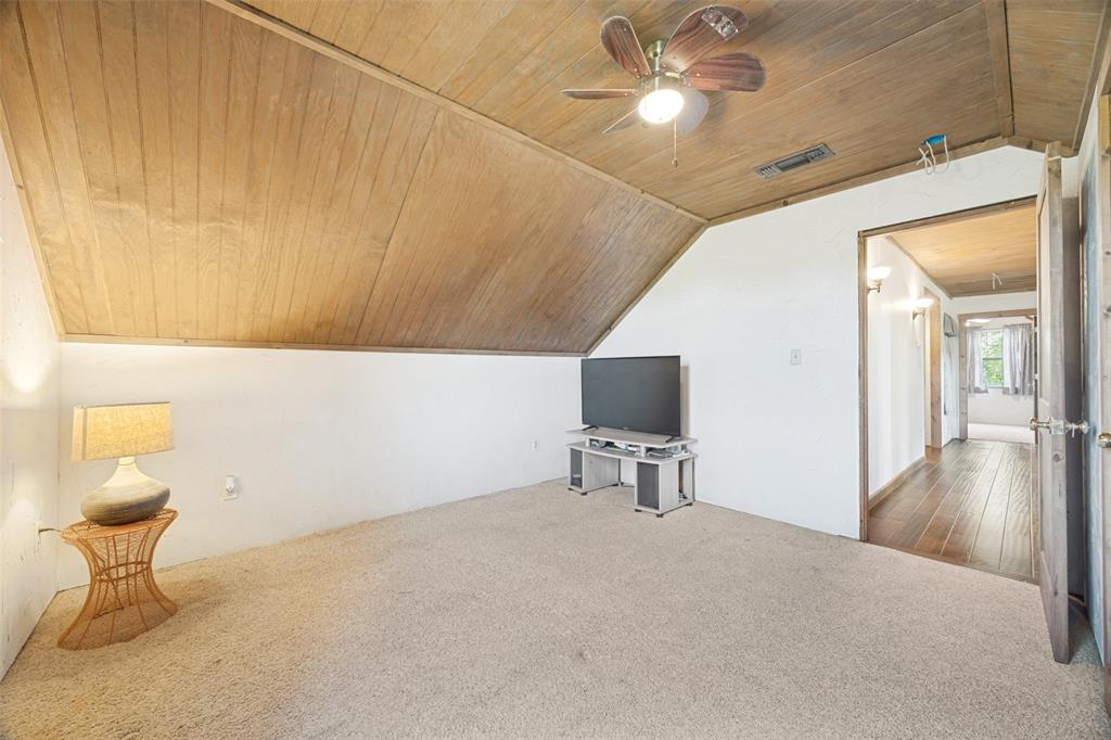 744 County Road 4910 Property Photo 28