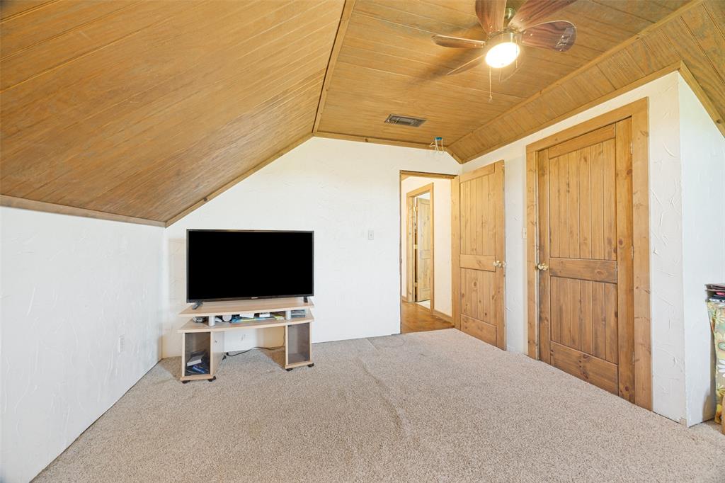 744 County Road 4910 Property Photo 29
