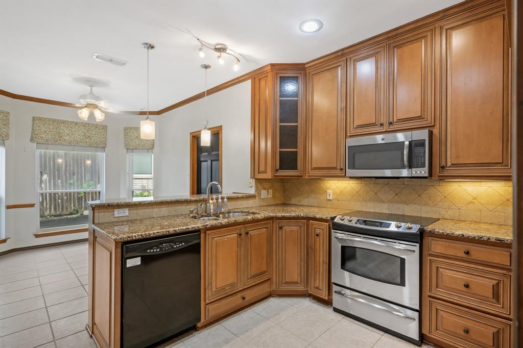 3317 Tiverton Court Property Photo 10