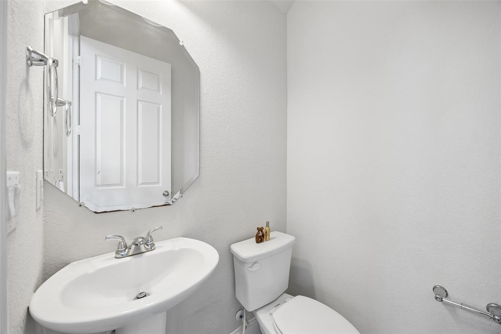 3709 Cliffstone Way Property Photo 6