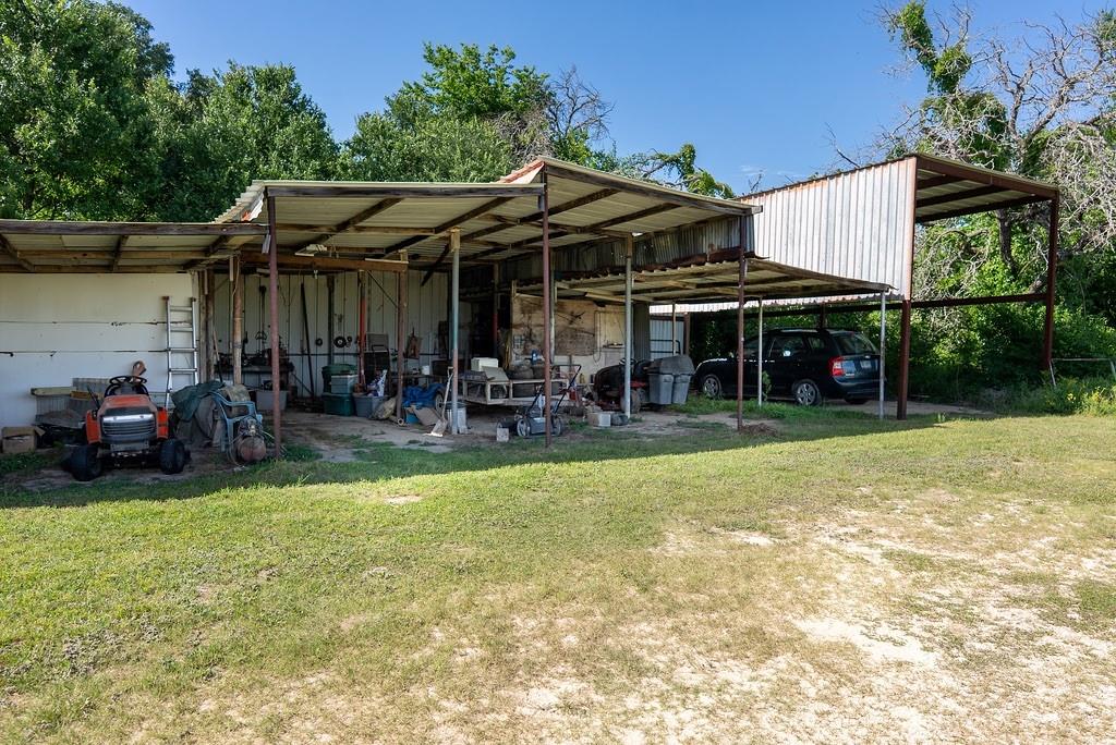 303 Private Road 1291 Property Photo 6