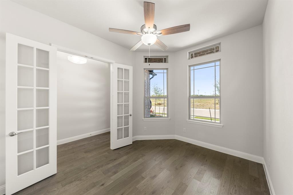 707 Brazos Drive Property Photo 4
