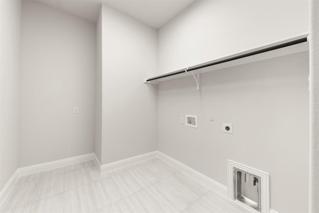 707 Brazos Drive Property Photo 24