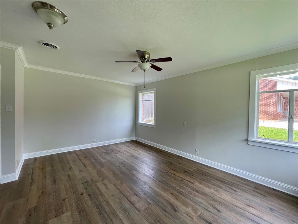 306 Wilder Place Property Photo 10