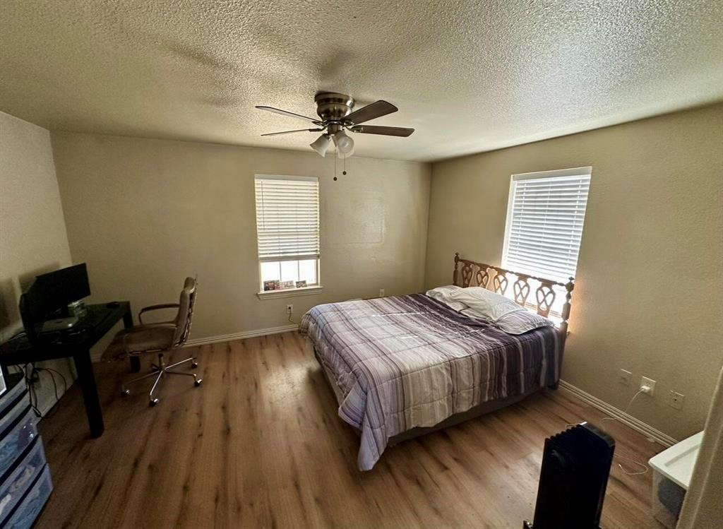 900 W Avenue F Property Photo 6