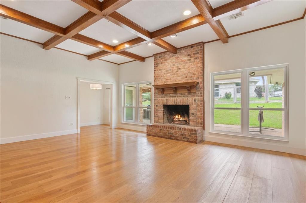 10025 Forest View Drive Property Photo 5