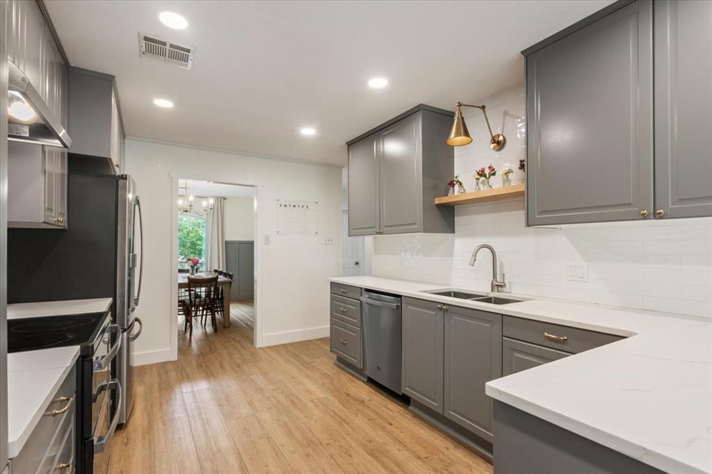 10025 Forest View Drive Property Photo 16