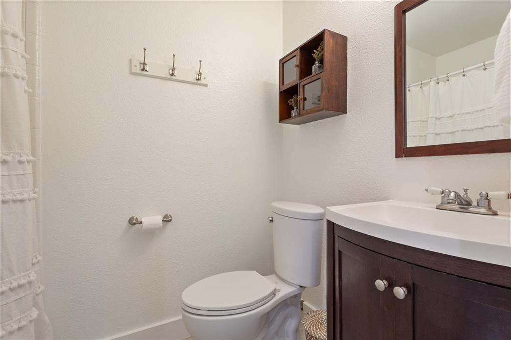 10025 Forest View Drive Property Photo 27