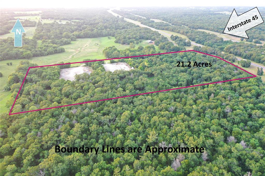 720 Interstate 45 Property Photo 2