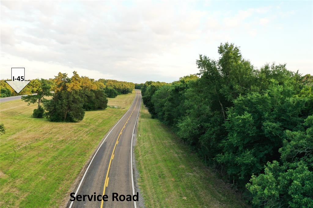 720 Interstate 45 Property Photo 5