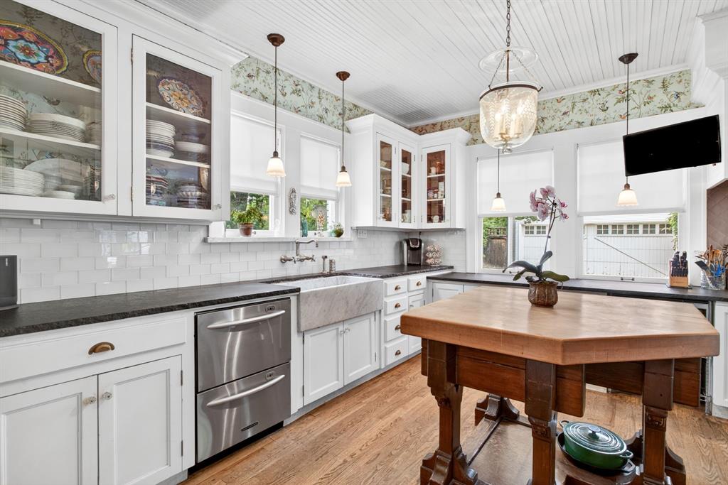 1600 Elizabeth Boulevard Property Photo 19