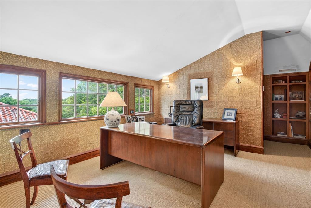 1600 Elizabeth Boulevard Property Photo 31