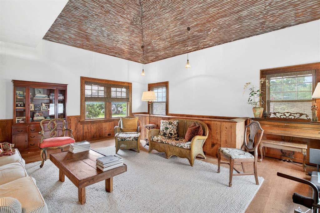 1600 Elizabeth Boulevard Property Photo 34