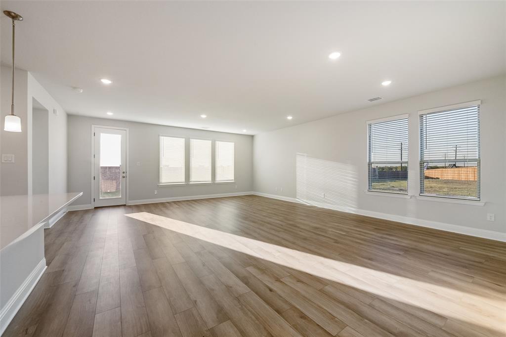 2021 Dandelion Drive Property Photo 7