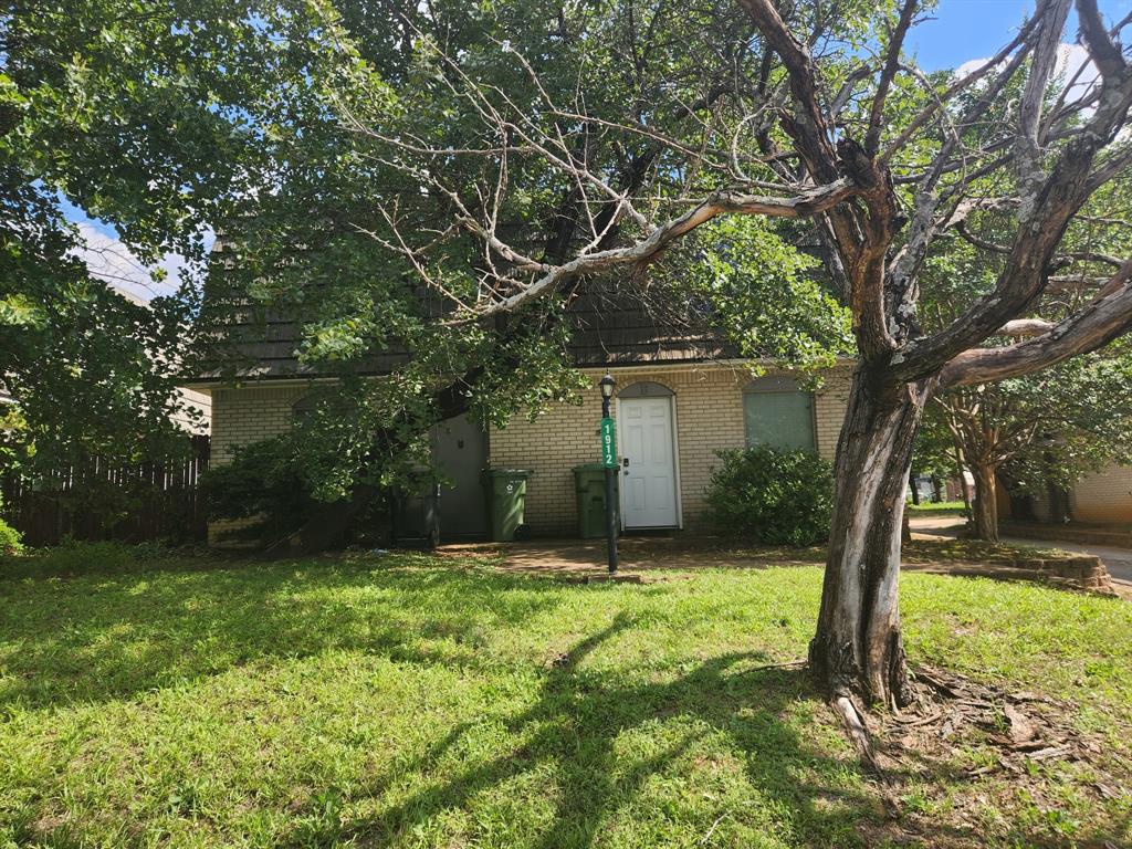 1912 W Sanford Street Property Photo 2