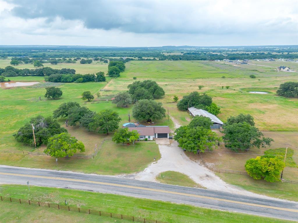 300 S Caddo Street Property Photo 4