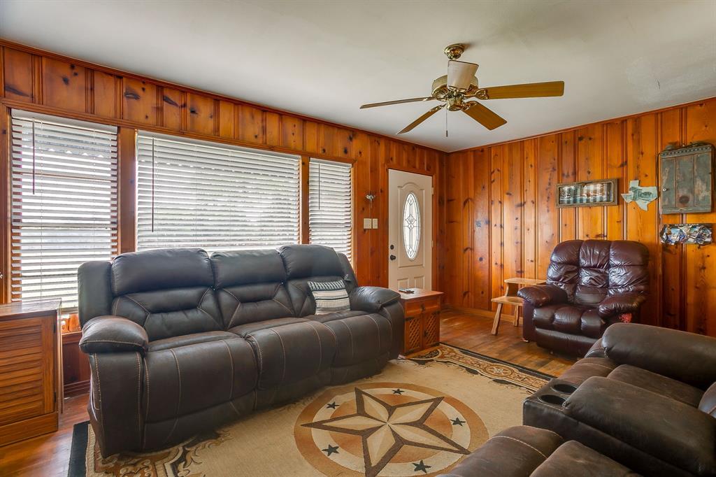 300 S Caddo Street Property Photo 10