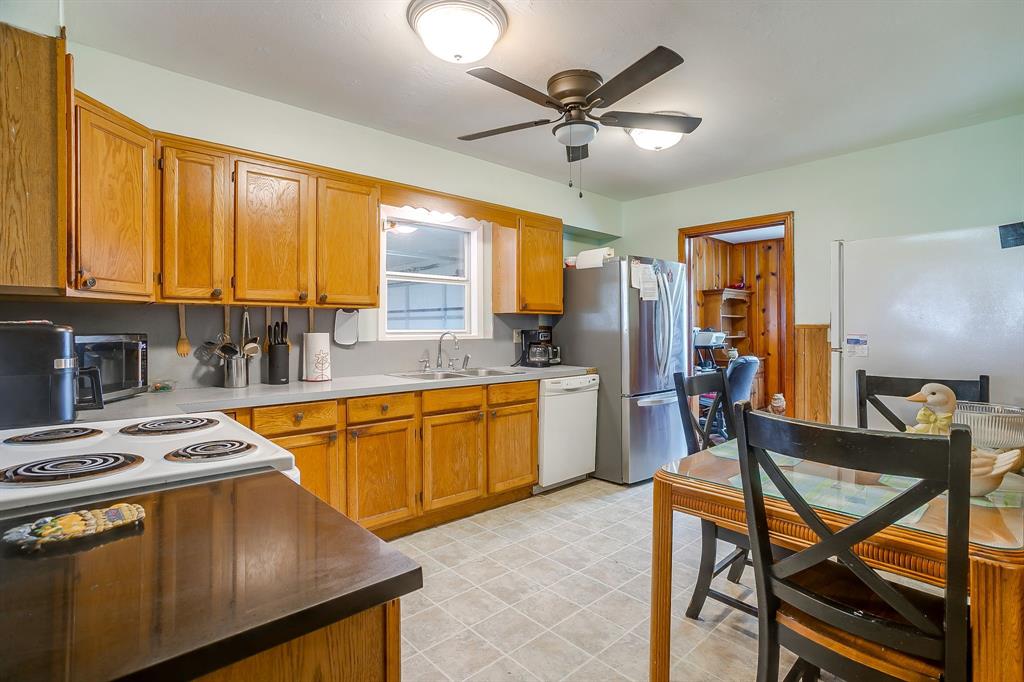 300 S Caddo Street Property Photo 11