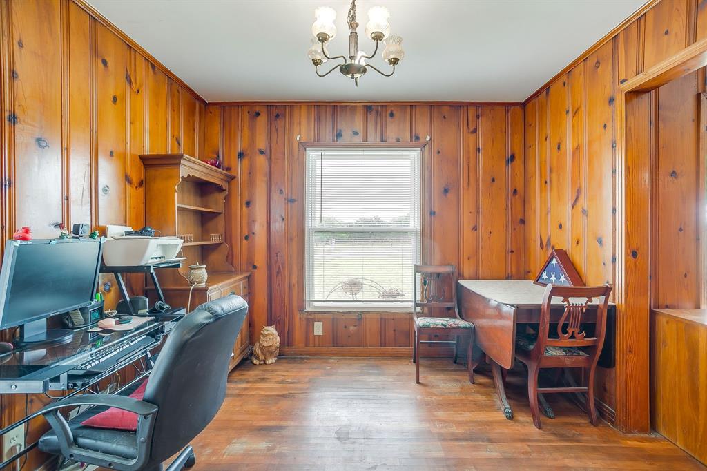 300 S Caddo Street Property Photo 15