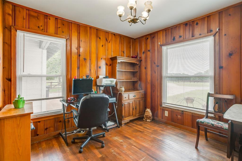 300 S Caddo Street Property Photo 16