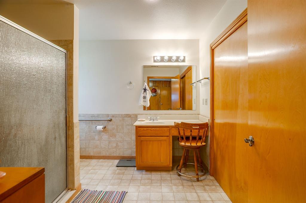 300 S Caddo Street Property Photo 21