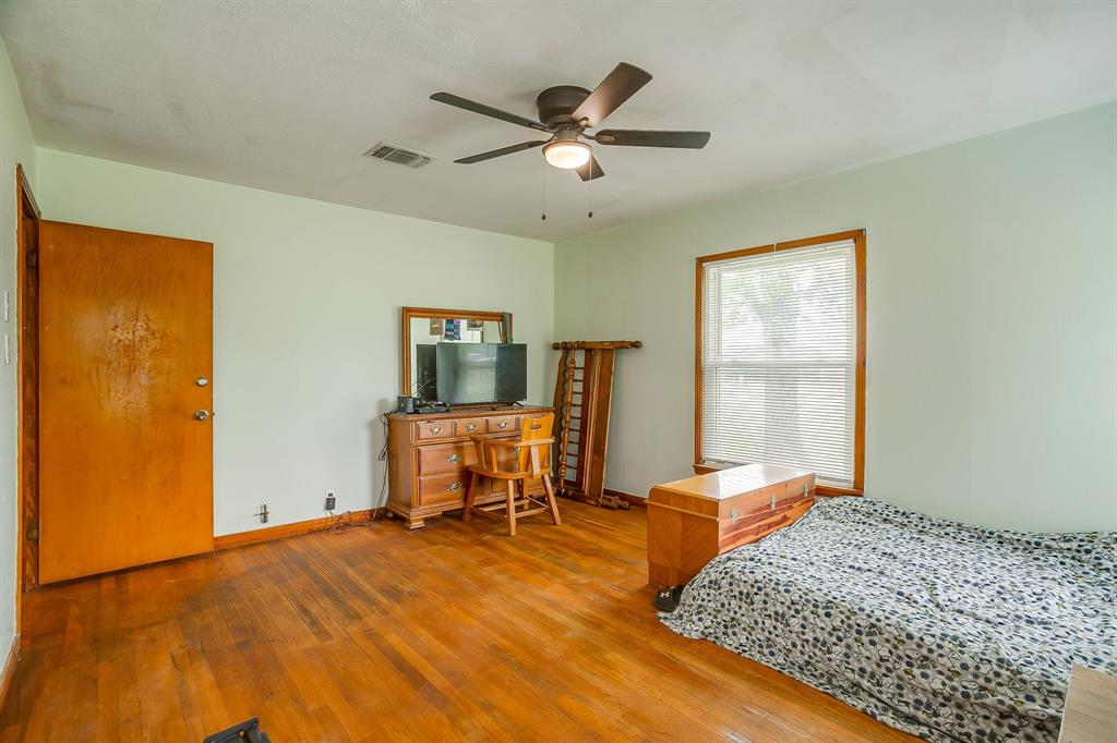 300 S Caddo Street Property Photo 24