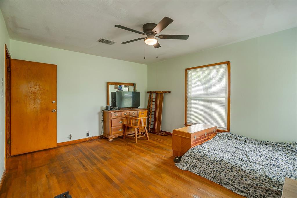300 S Caddo Street Property Photo 25