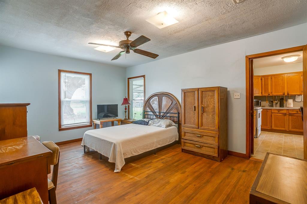 300 S Caddo Street Property Photo 26