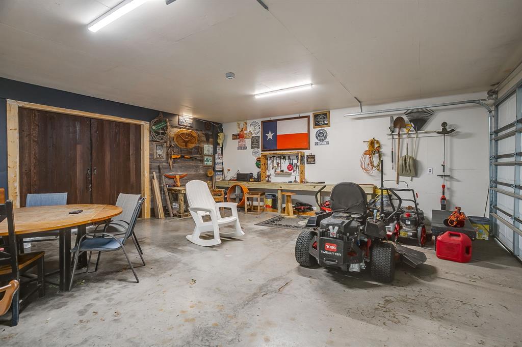 300 S Caddo Street Property Photo 30