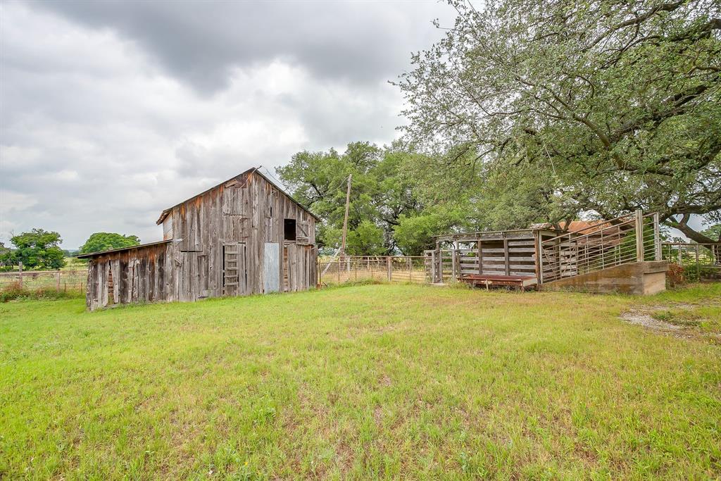 300 S Caddo Street Property Photo 37