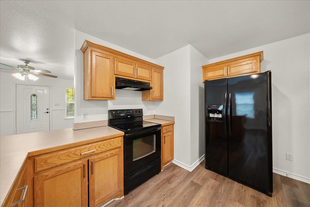 404 W Day Street Property Photo 10