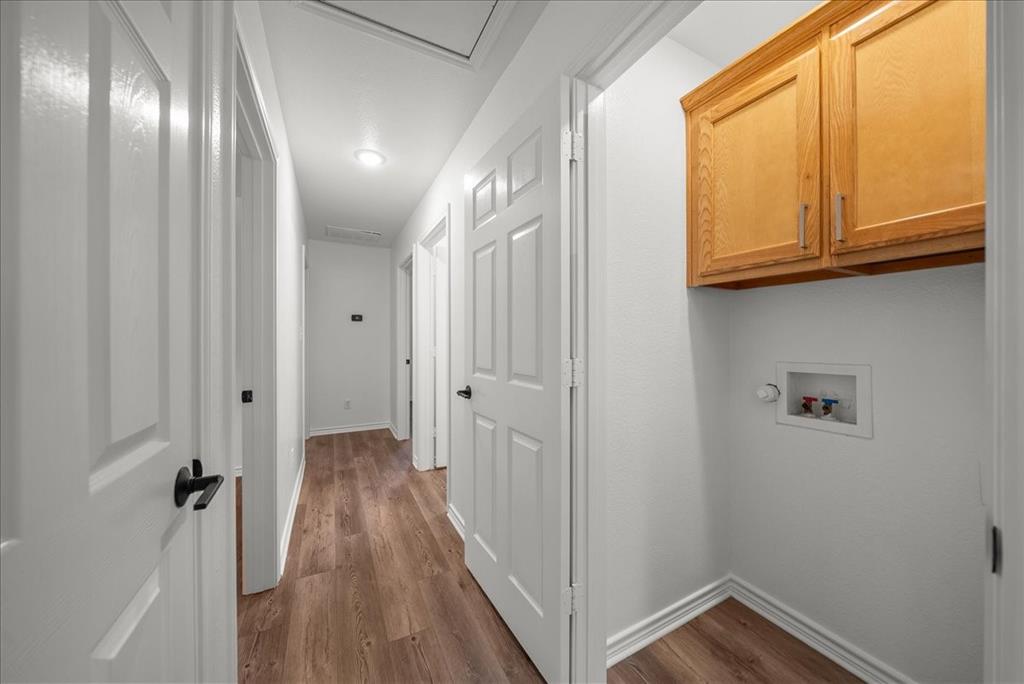 404 W Day Street Property Photo 12