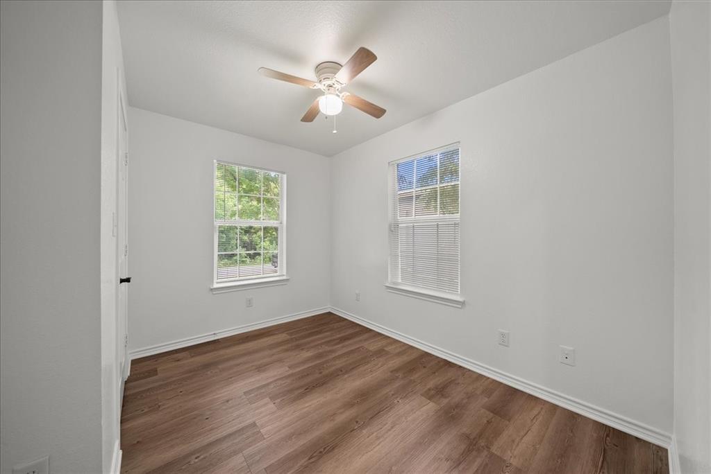 404 W Day Street Property Photo 15