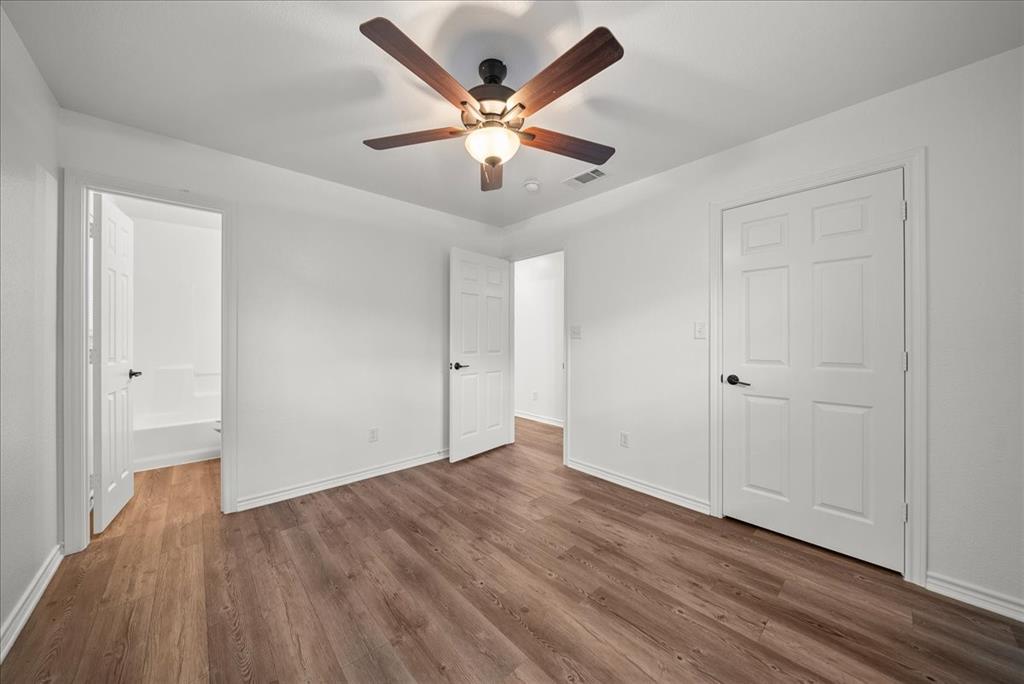 404 W Day Street Property Photo 17