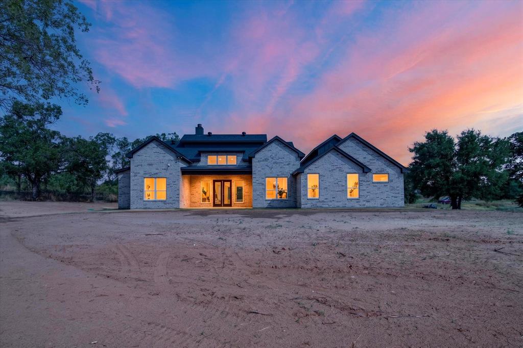 1000 Vh Ranch Road Property Photo 2