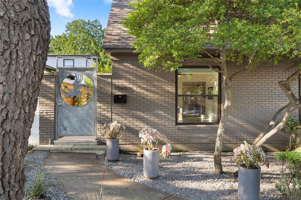 3605 Northwest Parkway Property Photo 1