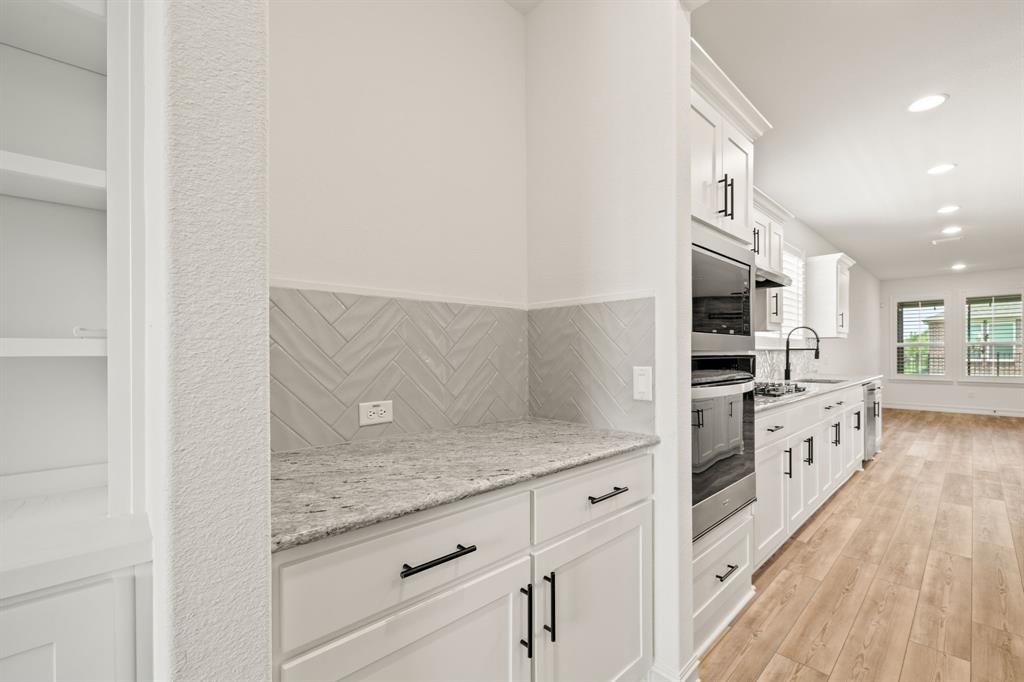 1201 Cornerstone Drive Property Photo 6